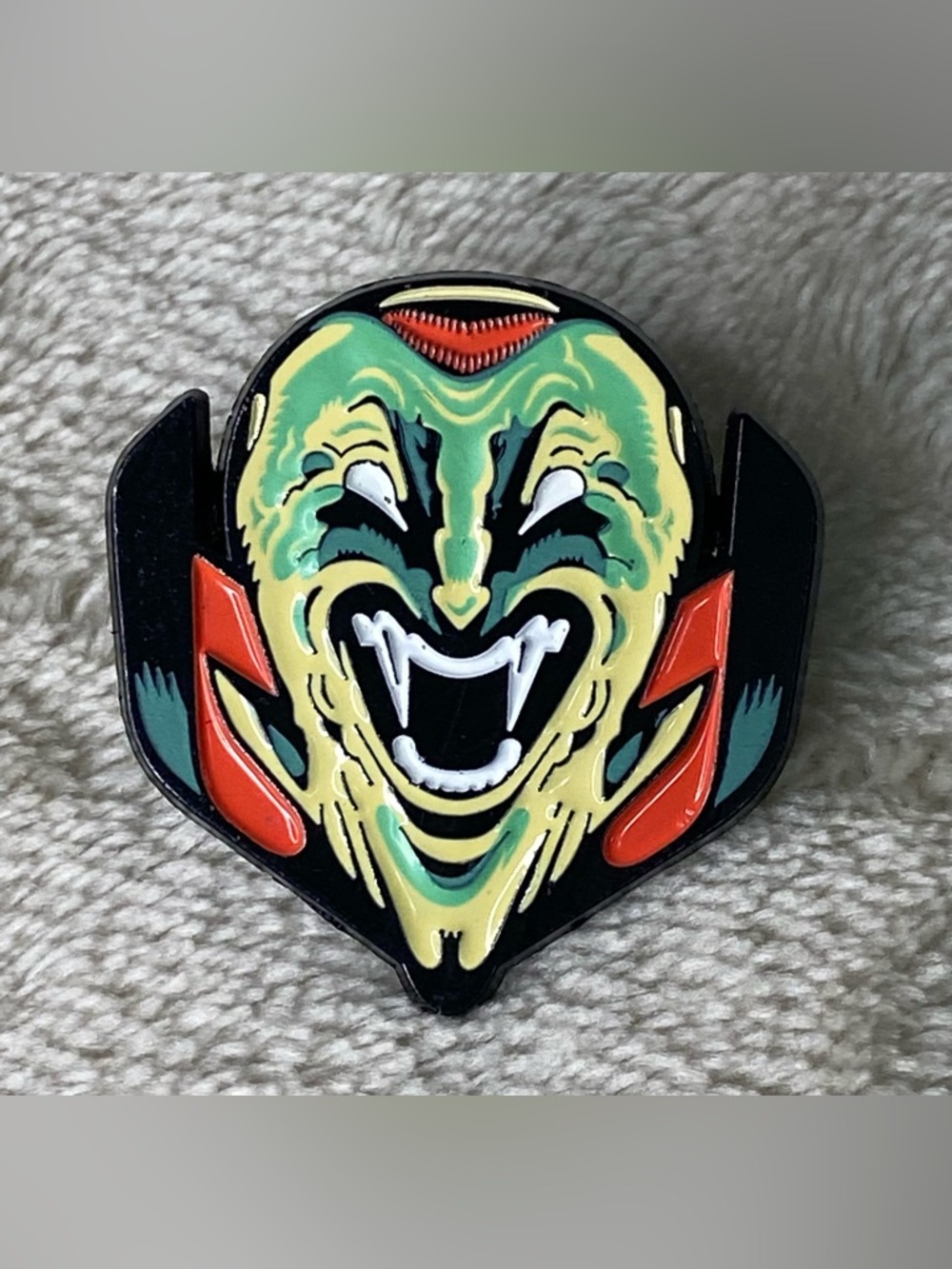 Lootcrate Lootpins October 2017 Mythical 1" Enamel Pin Vampire horror